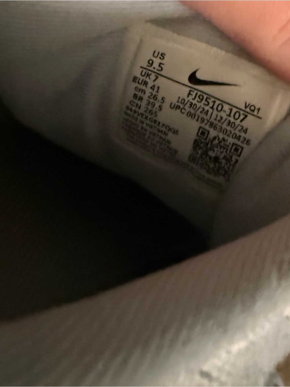 Nike Women’s Winflo 11 road running, Pale Blue Air Cushion Running Sneakers - Picture 5 of 5